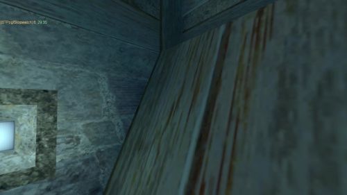 Unreal Tournament 99 First Person gameplay screenshot 5 of 9 - Map: CTF-BT-Claustrophobic-RE.unr - Demo: f5ca4a9b-05c1-4a99-b310-eec117bbf135.dem - Gameplay match